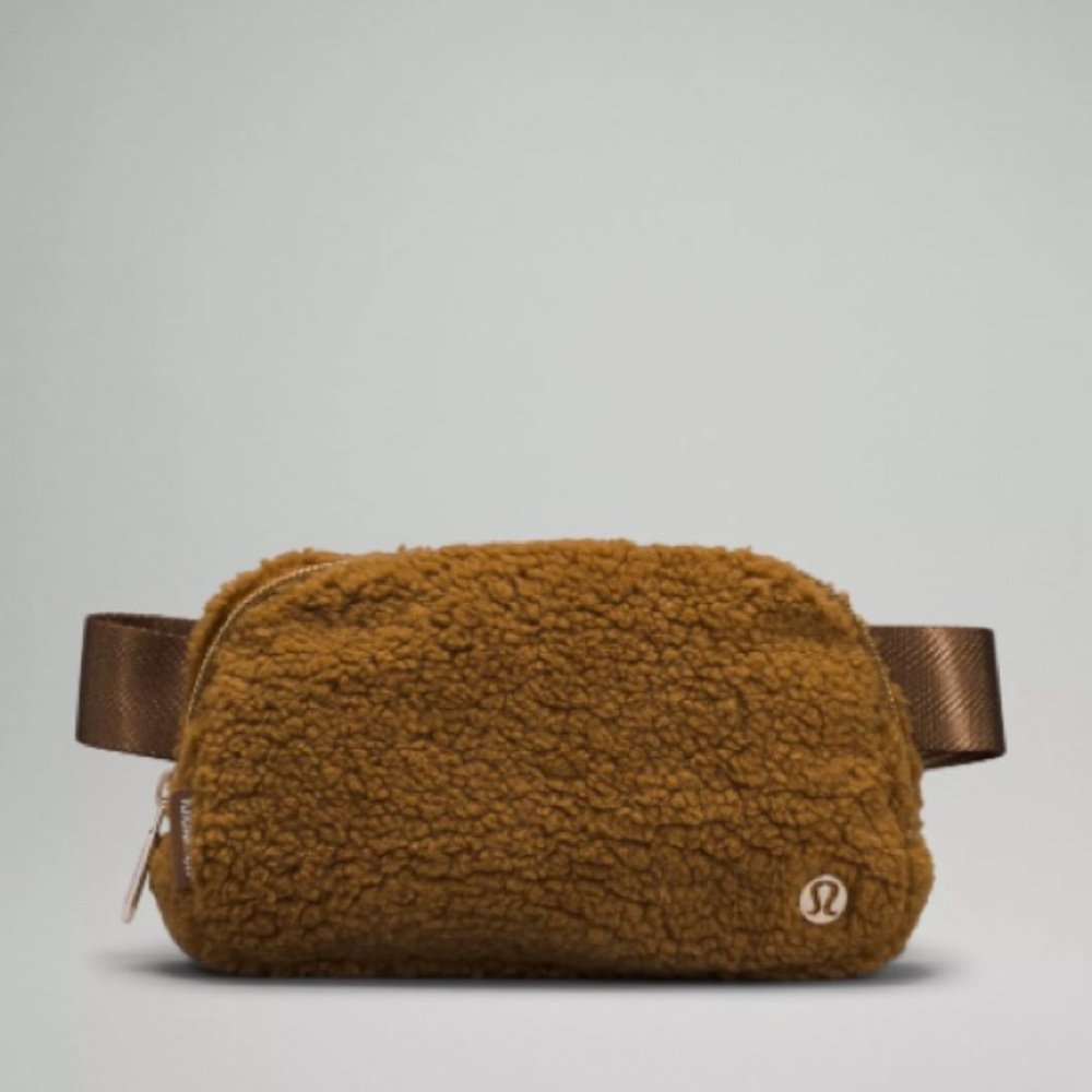 Brand New Lululemon Everywhere 1L Belt Bag Fleece Burnt Caramel - *SOLD OUT